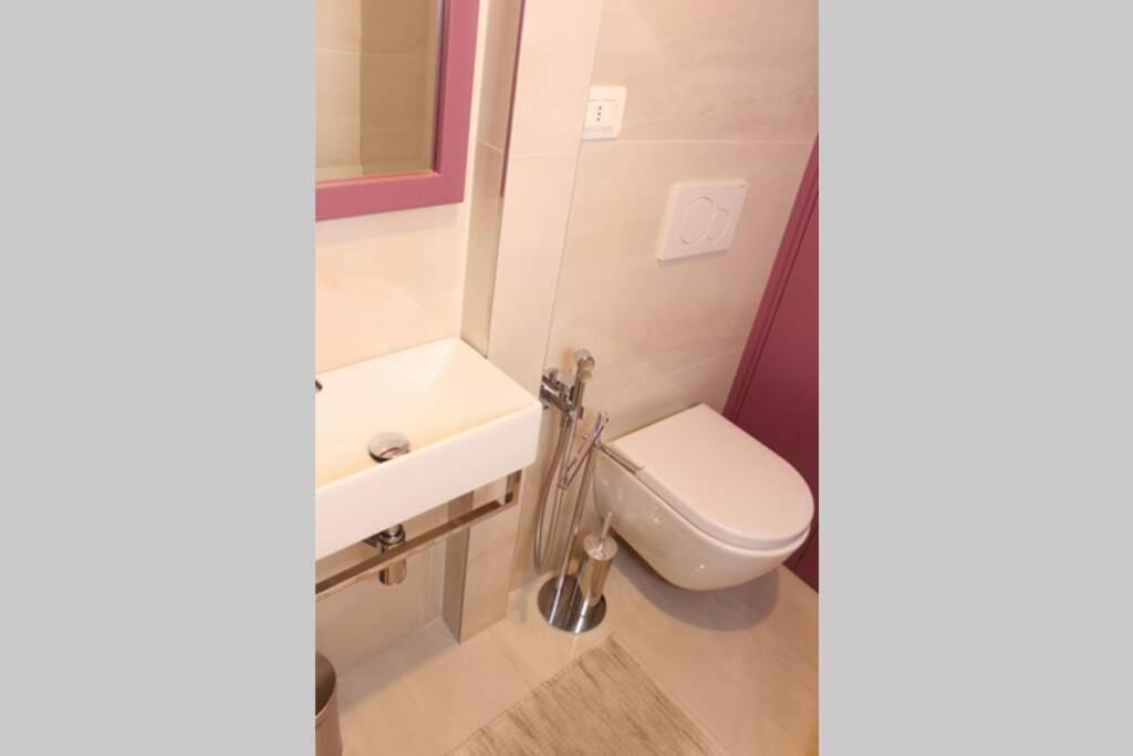 Art Apartment Santa Croce Suite Φλωρεντία Εξωτερικό φωτογραφία