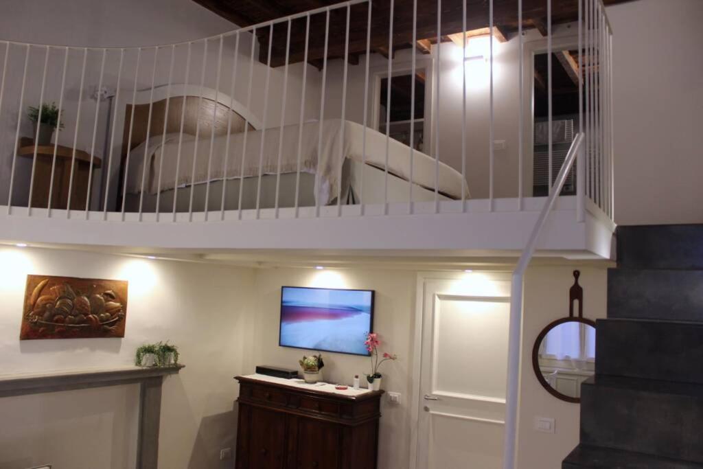 Art Apartment Santa Croce Suite Φλωρεντία Εξωτερικό φωτογραφία
